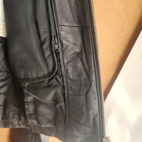 Danier Leather Jacket Women's Black Small - Picture 5 of 8